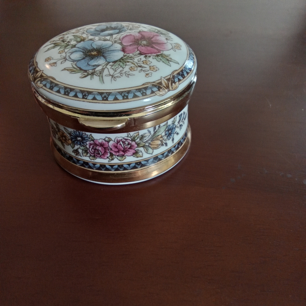 Floral VictoriansDecorative Trinket Box